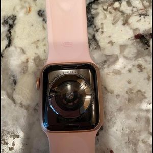 Apple Watch 4 series Gold 40mm